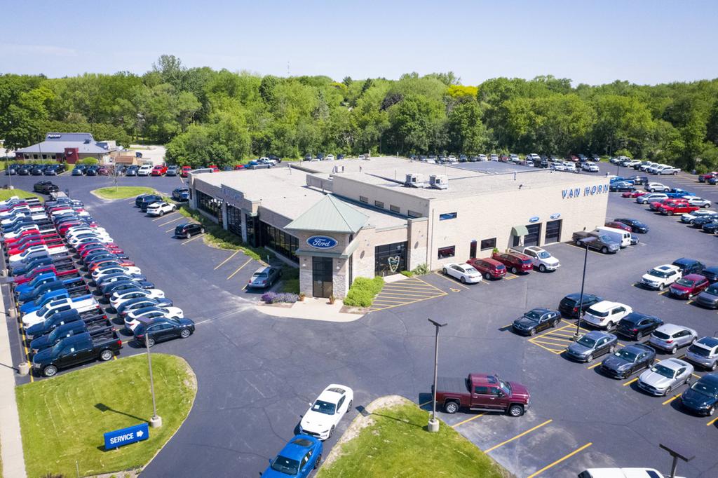 Dealership gallery photo 7